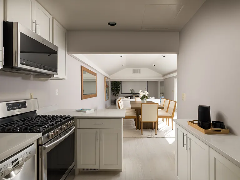 10 Meadow Ln — Photo 18