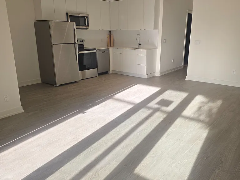 102C Melbourne Ave #16 — Photo 5