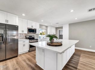 2840 E Sunnyside Dr, Phoenix, AZ 85028