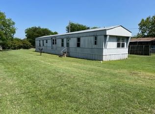 165 N Avenue L, Crawford, TX 76638