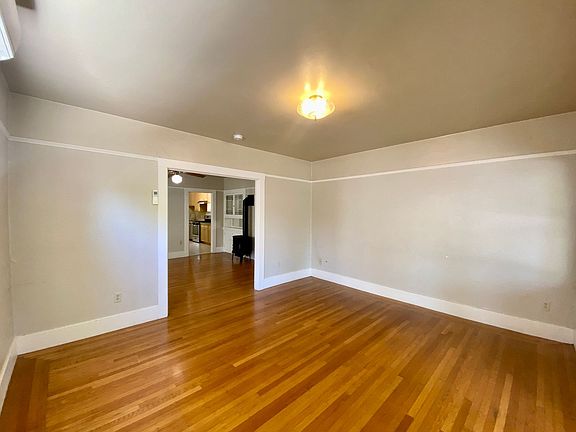 4th image of 926-932 35th St #93235S