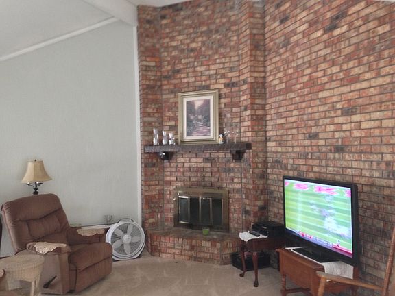 Great Rooms with Fireplaces