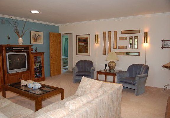 Living Room w/skylights 