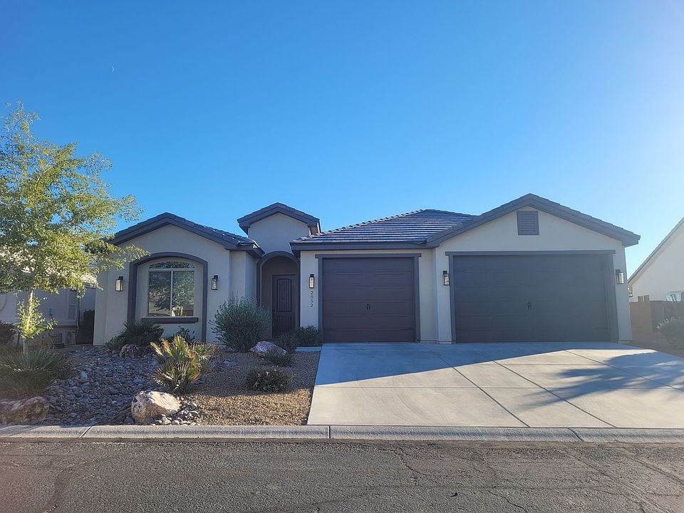 1st image of 2052 E Via Del Aqua Dr
