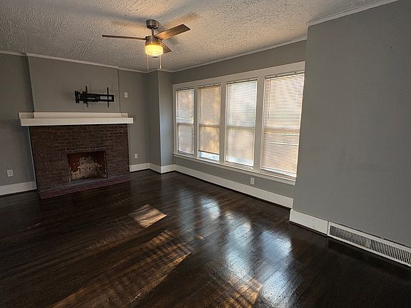 2nd image of 5104 S Clarendon St