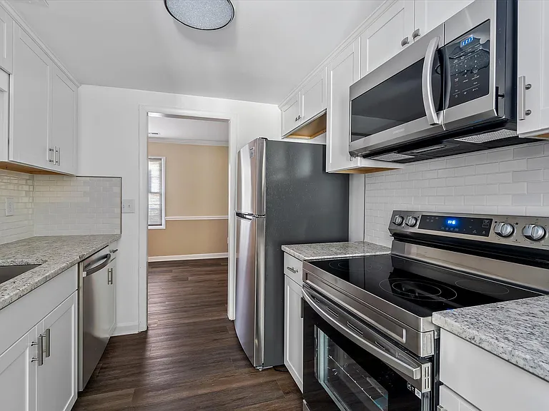 2938 E Saint Marks Rd — Photo 11