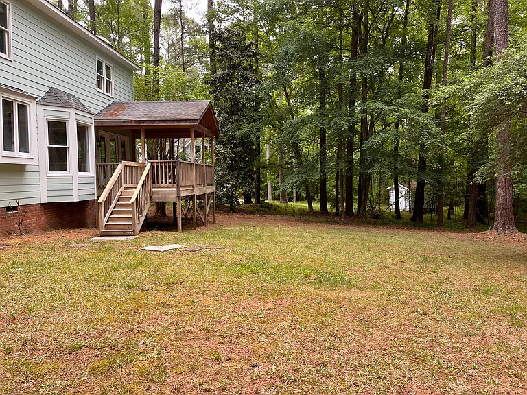 5409 Rockholly Ct — Photo 32