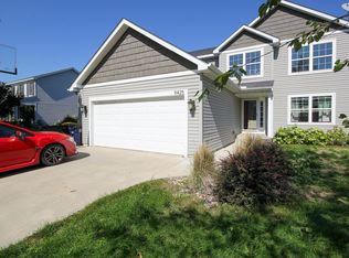 9425 207th St W, Lakeville, MN 55044