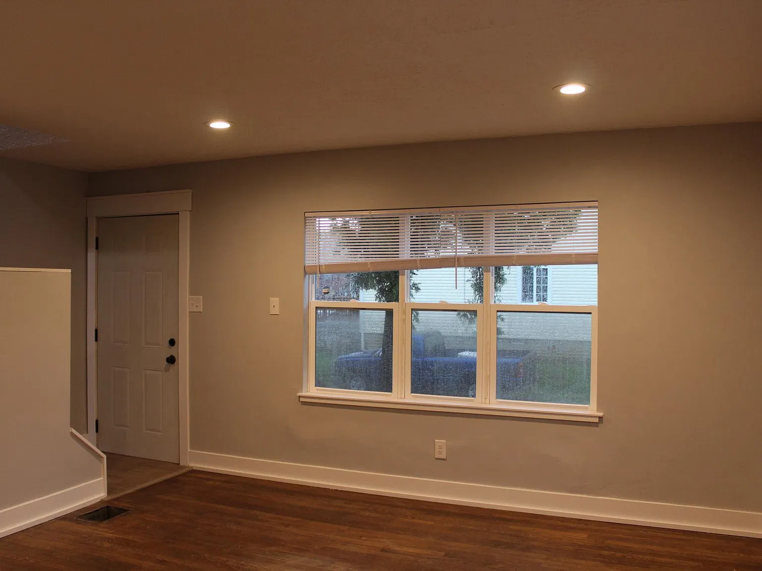 2 bed, 930 sqft, $1,400 — Photo 4