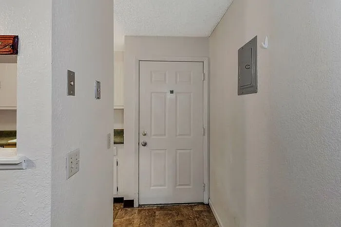 125 Franklin Ave #412 — Photo 16