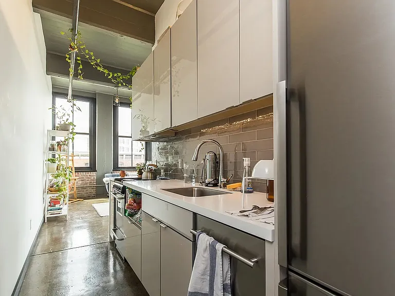 Reach Lofts — Photo 22