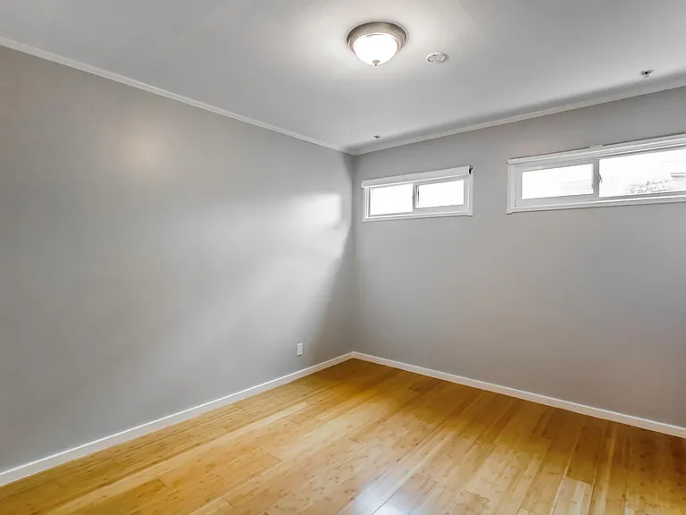 881 Dolores St — Photo 3