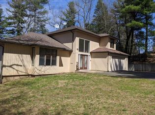 13 Bailey Rd, Enfield, CT 06082