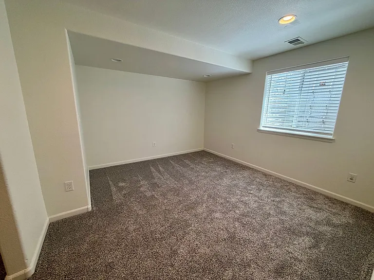 3302 68th Avenue Ct — Photo 35