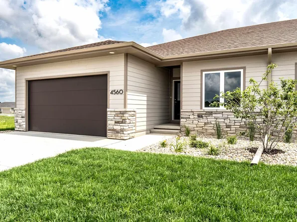 4560 Badger Ct, Sioux City, IA 51106