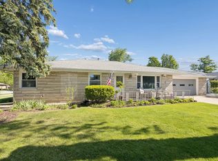 1106 Maple Ct, Lockport, IL 60441