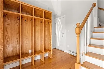 4 bed, 2299 sqft, $4,300 — Photo 4