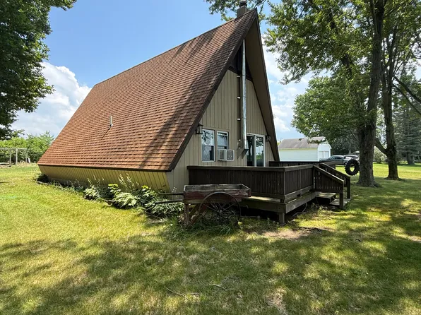 3147 Harner Rd, Eau Claire, MI 49111
