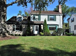 22299 Westchester Rd, Shaker Heights, OH 44122