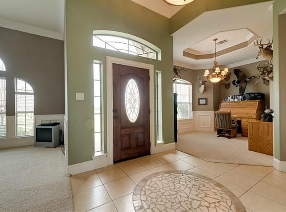 2nd image of 1144 Whirlaway Dr