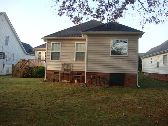 2nd image of 102 Summergrass Dr