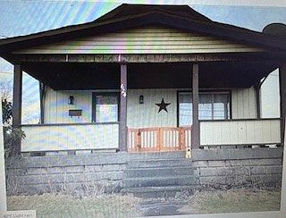 1st image of 624 Esther Ave