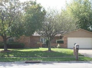 417 E Lexington Rd, Eaton, OH 45320