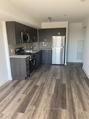 1480 Bayly St Photo 1
