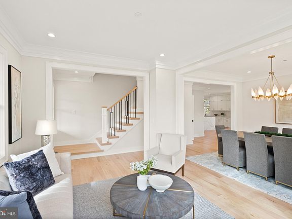 2nd image of 10013 Montauk Ave