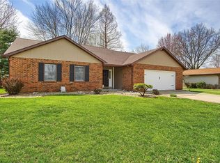 200 El Cerrito Dr, Belleville, IL 62221