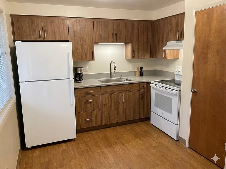 Cedar Park Community — Photo 5