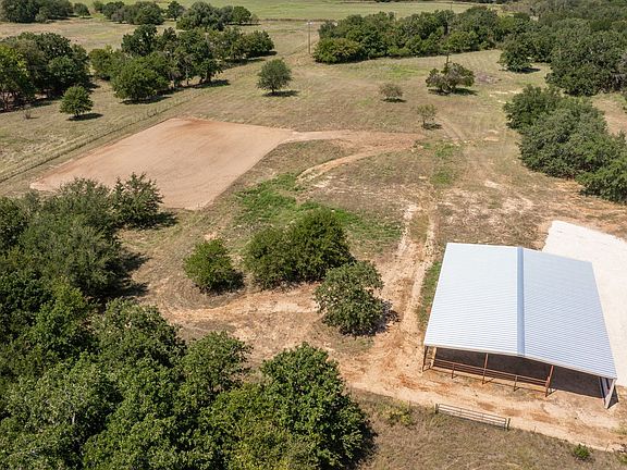 3rd image of 1445 County Road 428