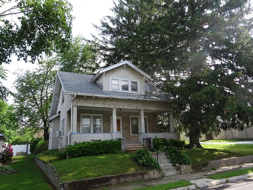 1st image of 131 E Gaul St