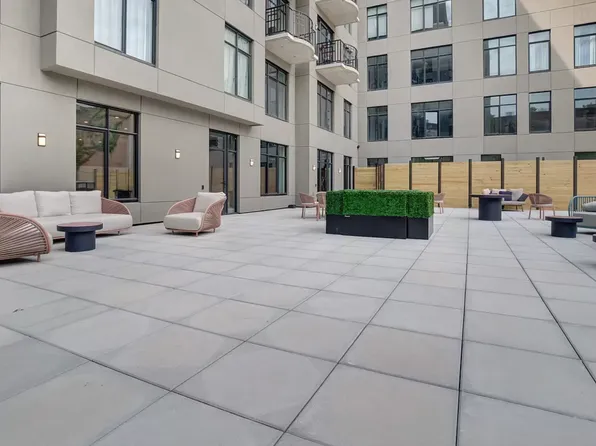 875 4th Avenue image 18 of 22