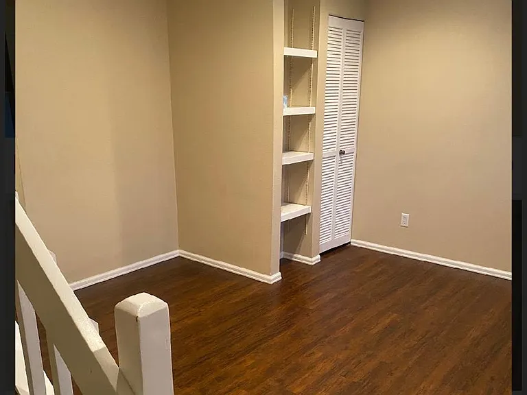 5520 Mansfield Ct — Photo 4