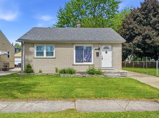 17447 Prospect St, Melvindale, MI 48122