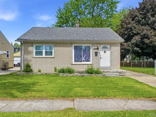 17447 Prospect St, Melvindale, MI 48122