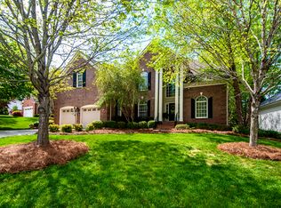 2115 Tara Pines Ct, Charlotte, NC 28270