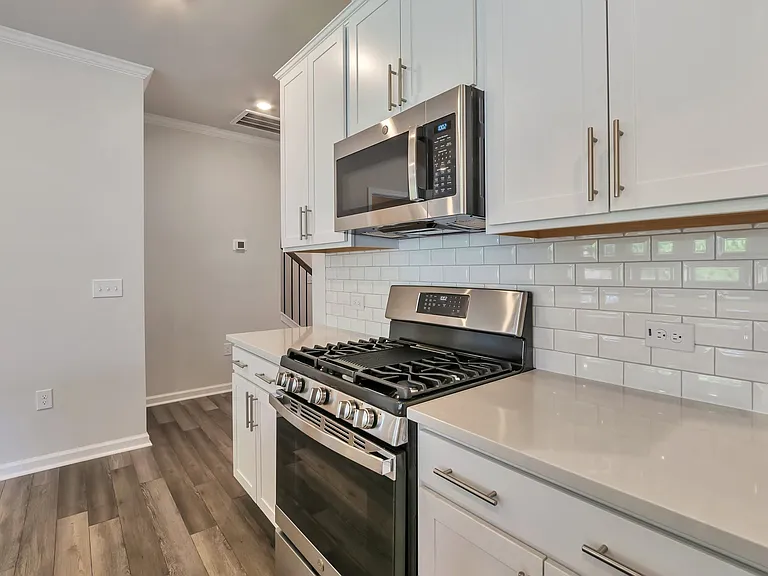 5714 Woodlawn Dr — Photo 7