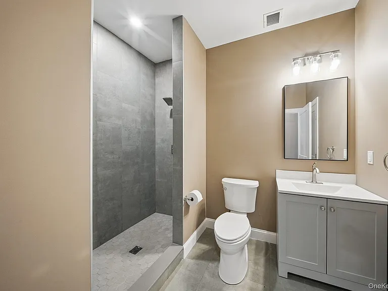 1 Giada Ln #5 — Photo 22