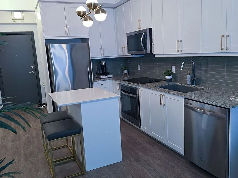9608 Yonge St #705A — Photo 3