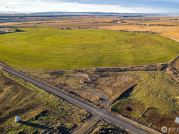 4th image of 2-2 Mae Valley Rd NE