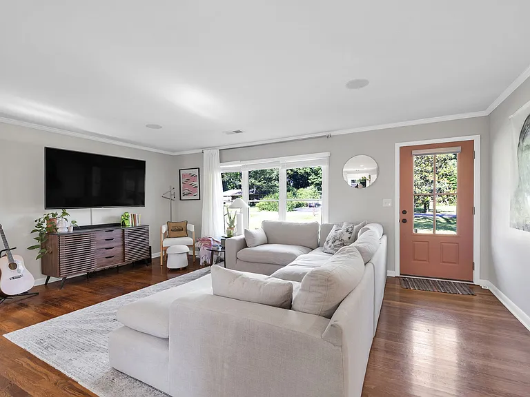 1610 Leaf Ave — Photo 7