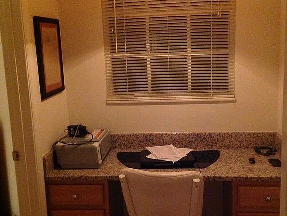 COMPUTER STATION
