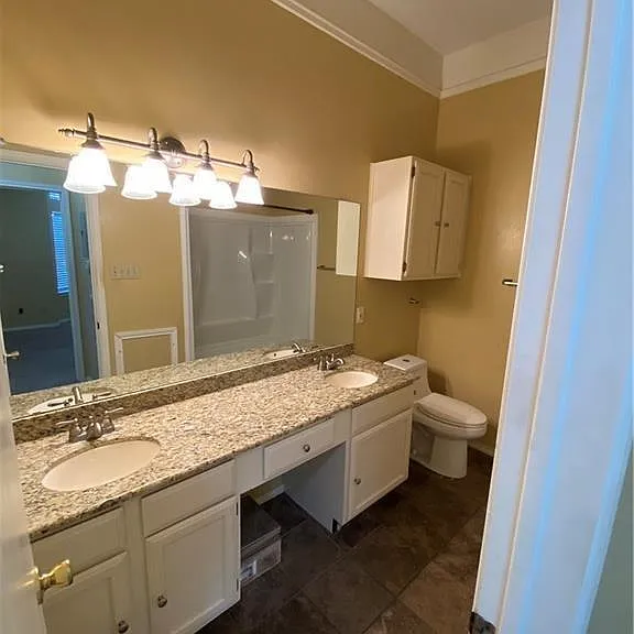 2802 Nueces St #311 — Photo 10