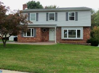 117 Woodstream Rd, Upper Chichester, PA 19061