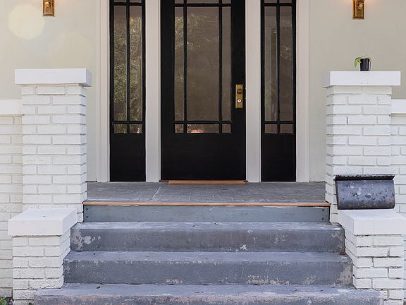 2nd image of 230 N Arlington Ave