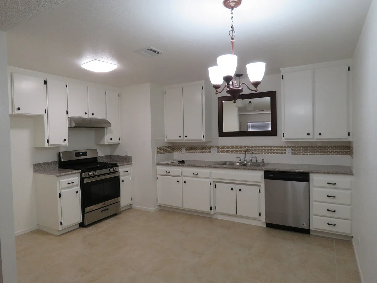 Chelsea Ct Apts — Photo 1