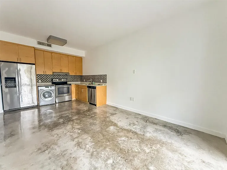 761 NW 1st St #302 — Photo 5