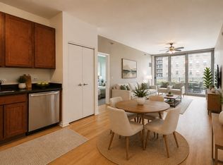 1 E 8th St #1018, Chicago, IL 60605